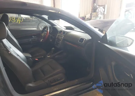 2012 Volkswagen Eos Executive z USA, uszkodzony, nr VIN WVWFW7AH4CV002976